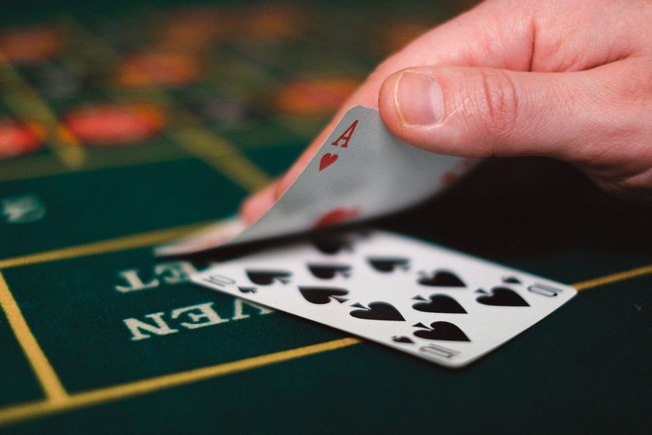 Slot Volatility Explained: Why Two Players, Same Game, Different Results