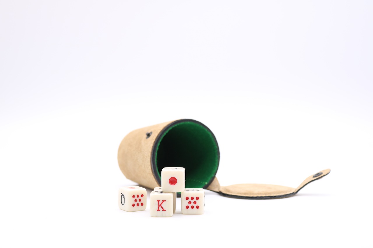 The iGaming Edge: How Smart Players Approach Casino, Betting, Slots & Poker